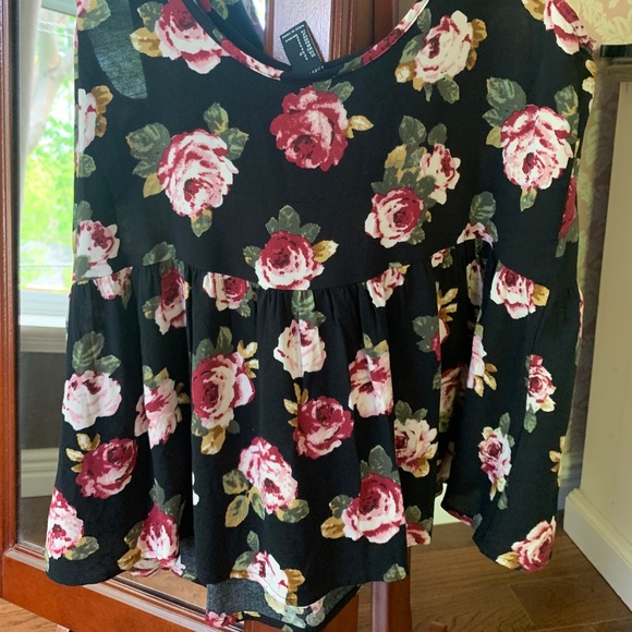 Forever 21 floral tank - Picture 7 of 7